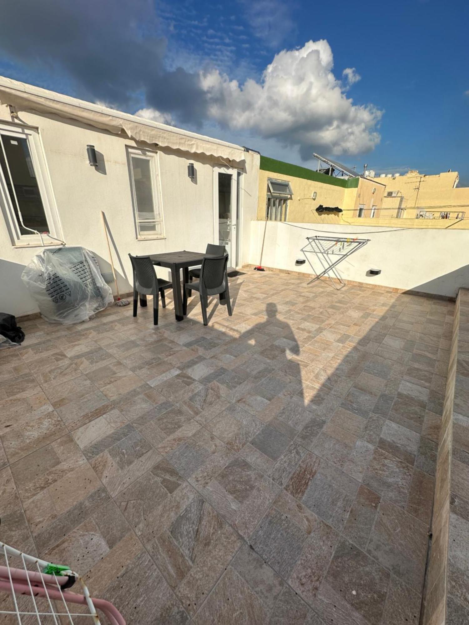 One Bedroom Appartment With Terrace In Sliema Luaran gambar