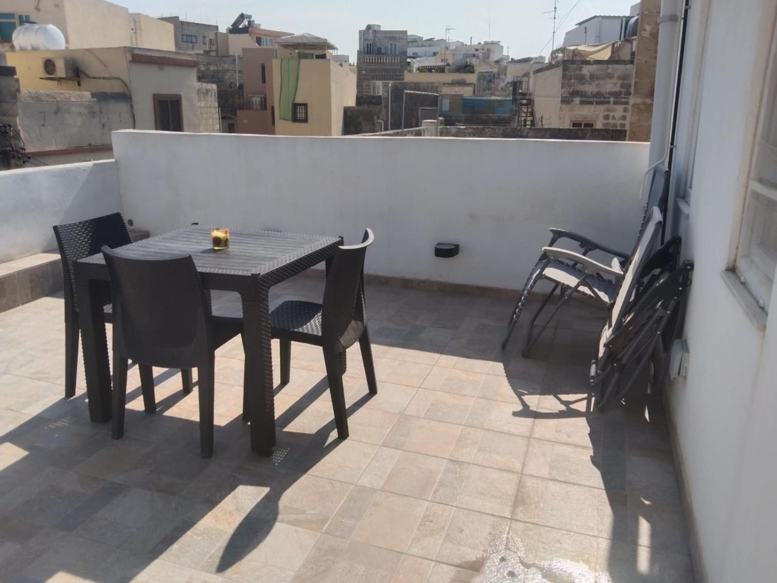 One Bedroom Appartment With Terrace In Sliema Luaran gambar